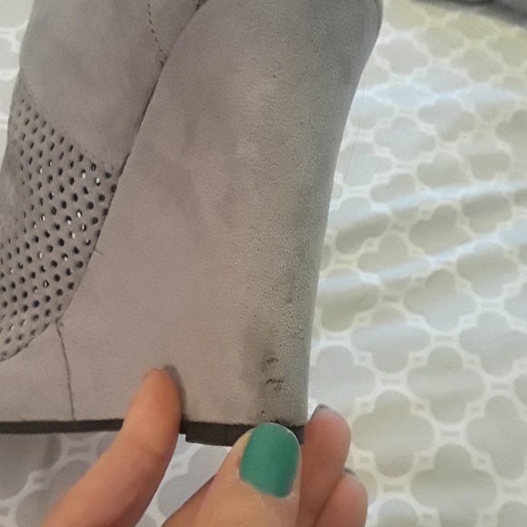 Grey Booties - Picture 5 of 5